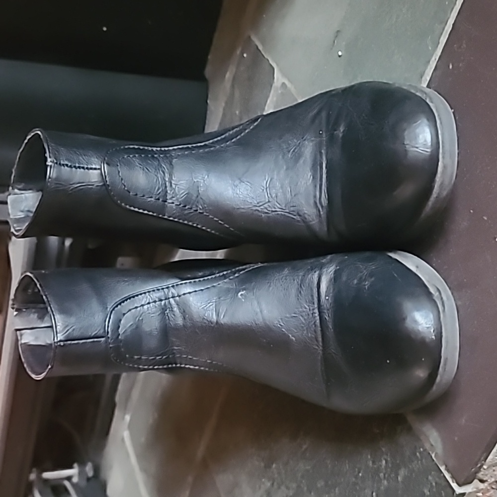 size 7 Chelsea Boot - Picture 5 of 7